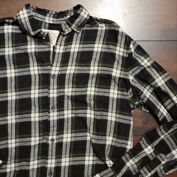 St. Johns Bay Super Soft Plaid Button Down Long Sleeve - Picture 2 of 3